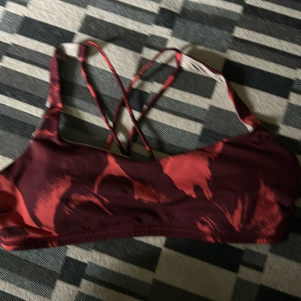 Lululemon Free to be Wild bra